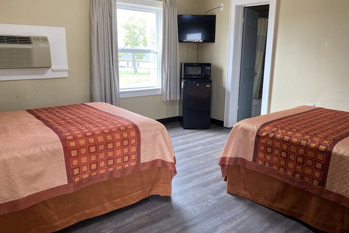 Room 12 of 28