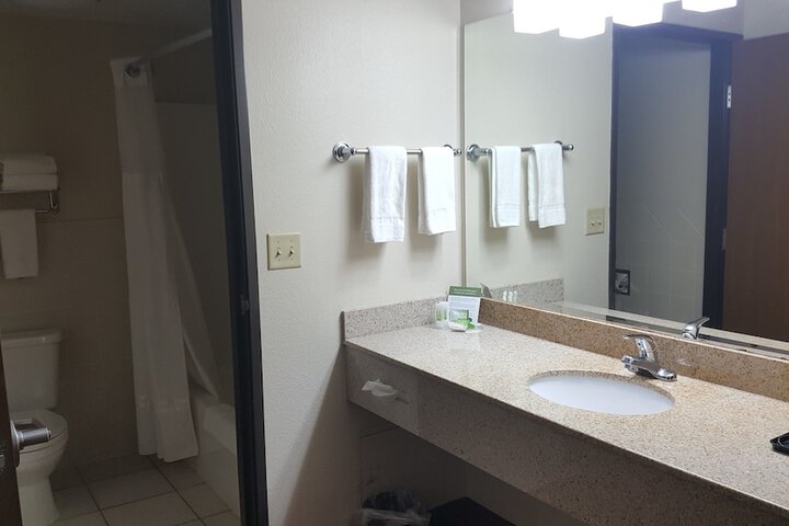 Room 21 of 46