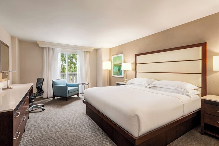Hilton Naples