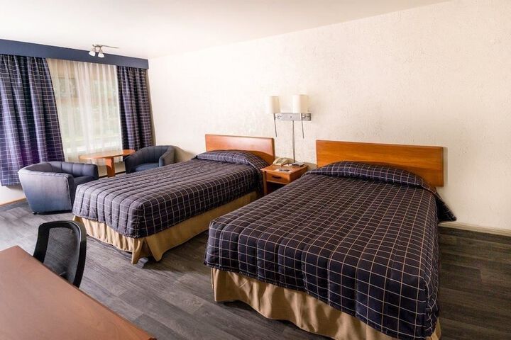 Room 7 of 10