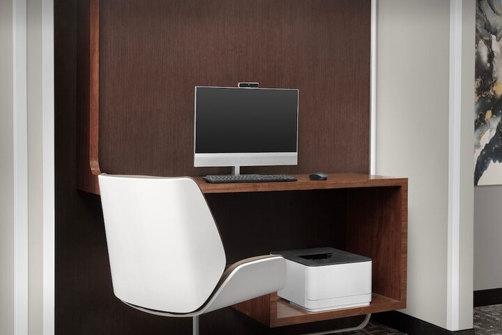 Business Center 36 of 37
