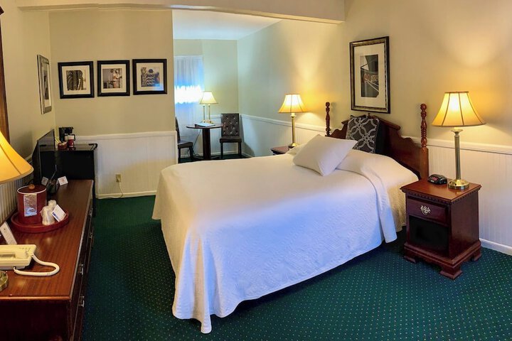 Cedar Crest Inn