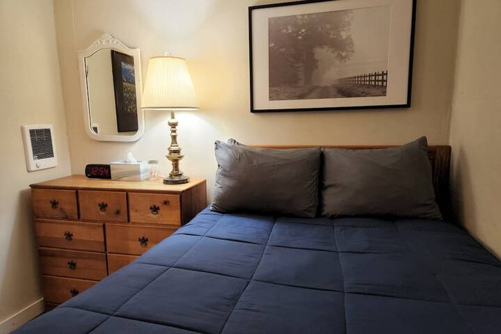 Room 16 of 46