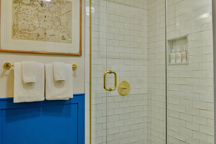 Room 28 of 72