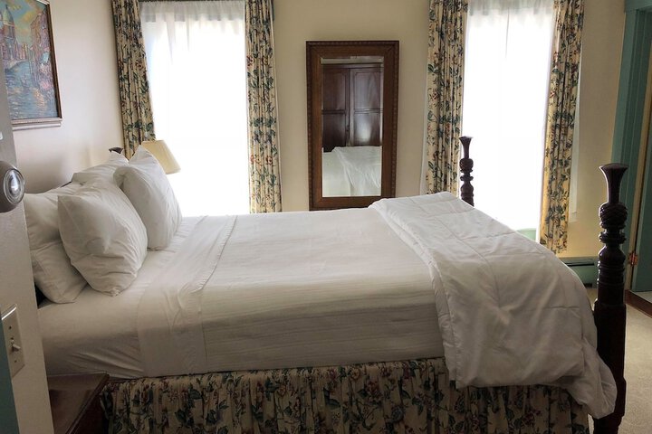 Room 17 of 43