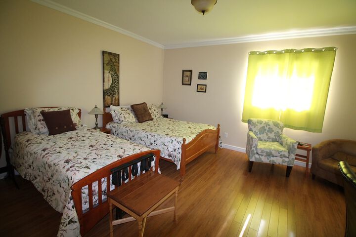 Room 25 of 36