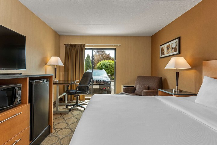 Room 21 of 28