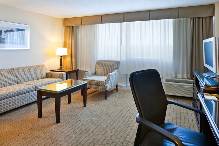 Room 18 of 38