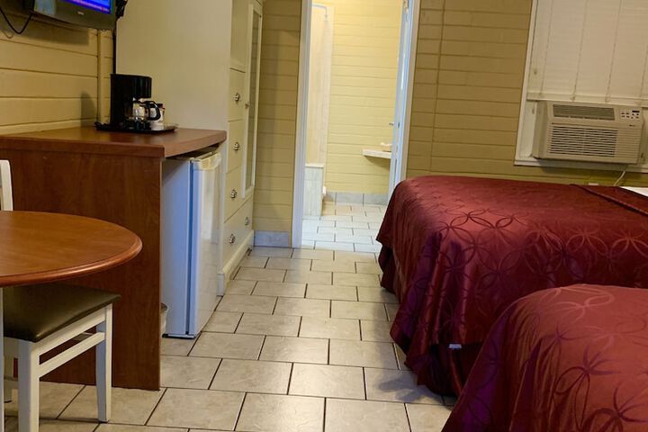 Room 50 of 79
