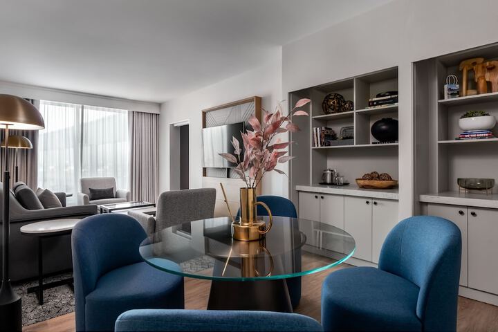 Sheraton Gateway Hotel in Toronto International Airport