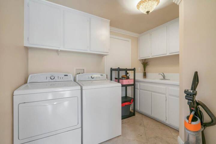 at Marbella Lane - Captivating Home W / pool