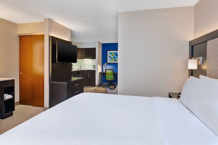 Room 26 of 47