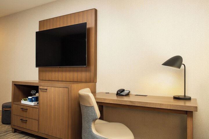 Room 17 of 31