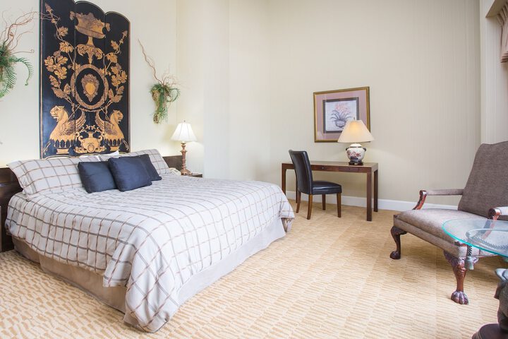 Room 18 of 23