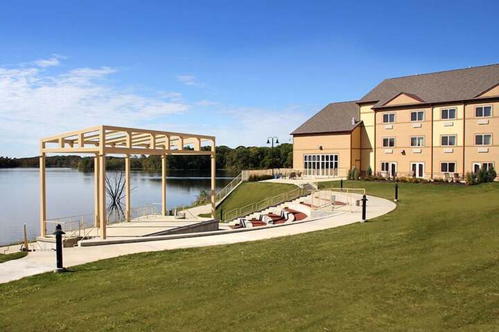 Lakeside Hotel Casino a Travelodge by Wyndham