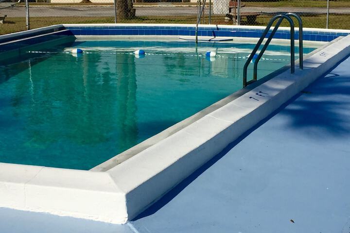 Pool 4 of 20