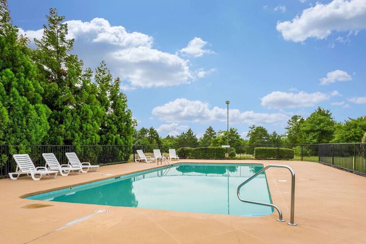 Pool 6 of 33
