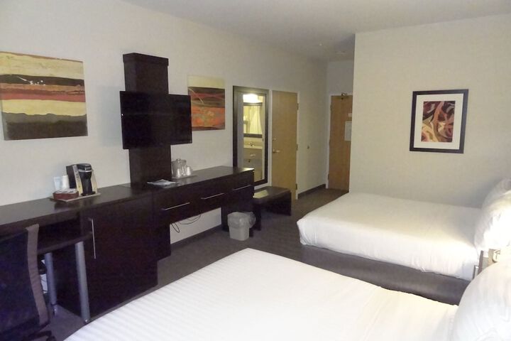 Room 26 of 47