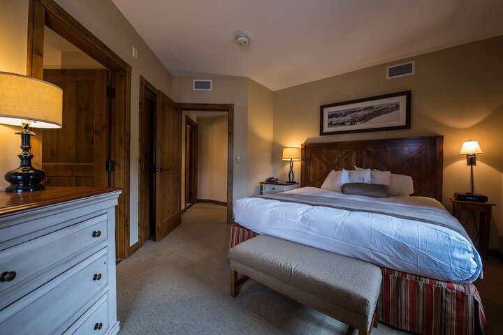 Room 82 of 164