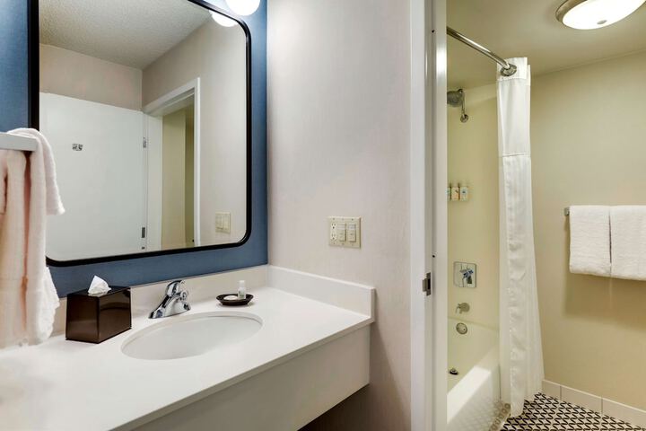Sonesta Select San Francisco Airport Oyster Point Waterfront