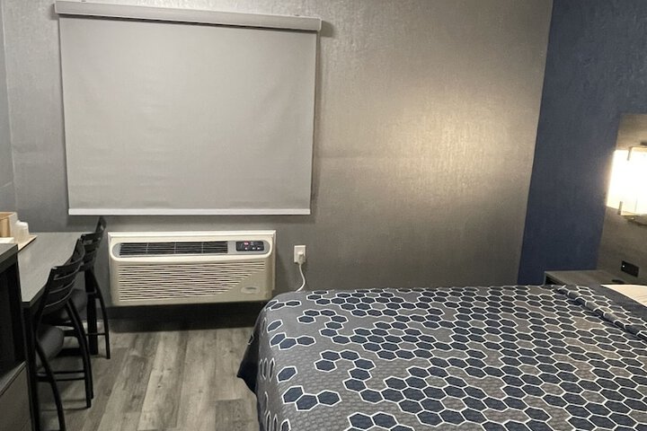Room 36 of 43