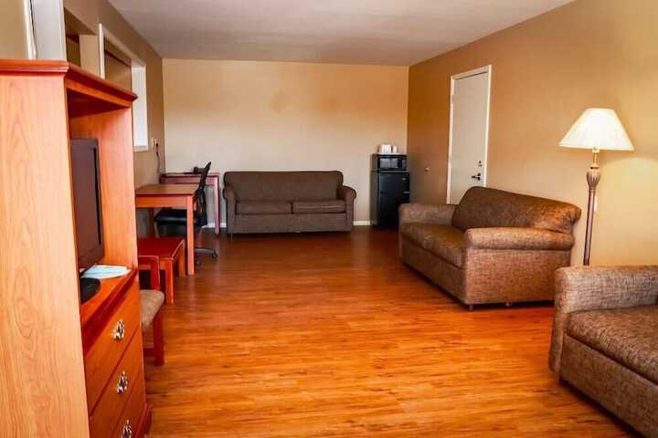 Room 12 of 20