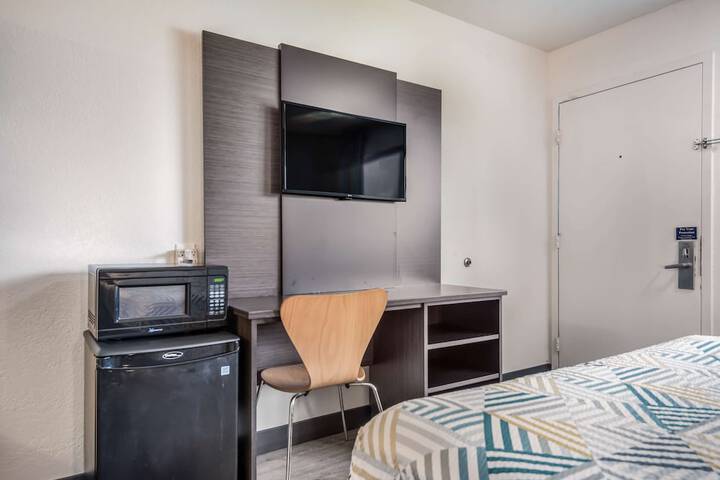 Room 15 of 34