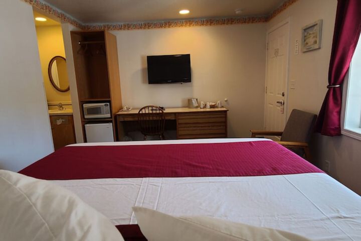 Room 54 of 68