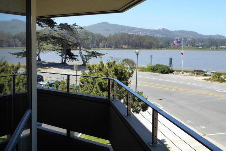Baywood Inn Bed & Breakfast