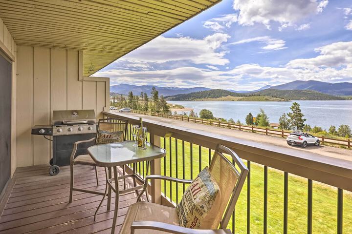 Lakefront Dillon Condo w / Pool Access: Near Skiing