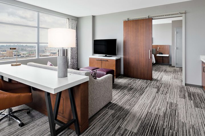 Room 18 of 48