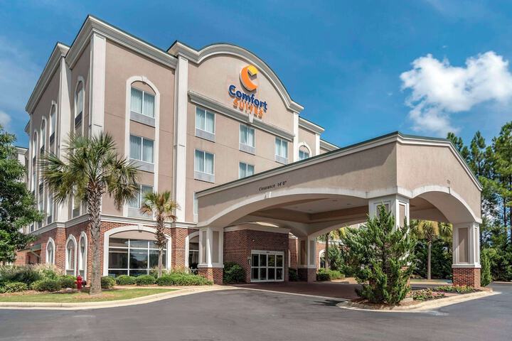 Comfort Suites Flowood - Jackson Airport (must meet transportation requirement)