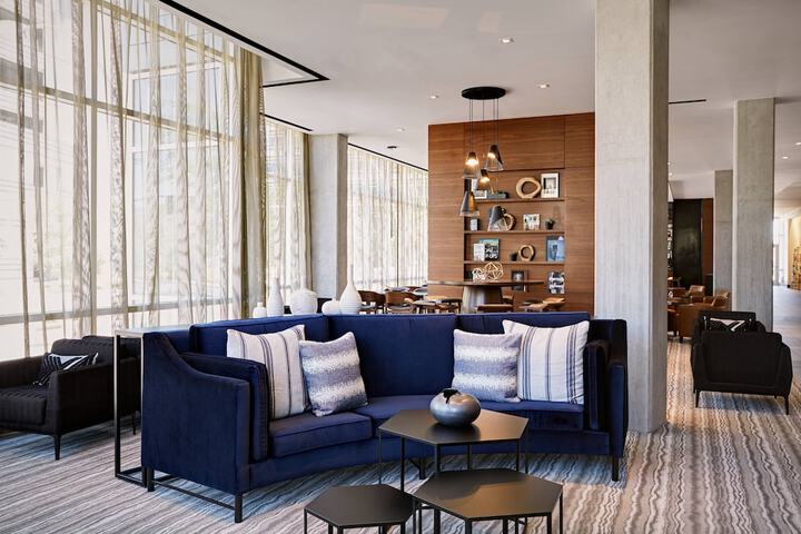 AC Hotel Phoenix Tempe / Downtown