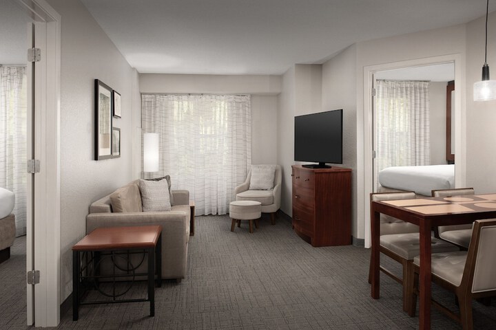 Room 12 of 38