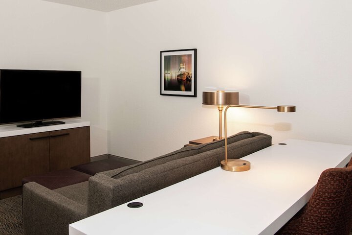 Room 19 of 54