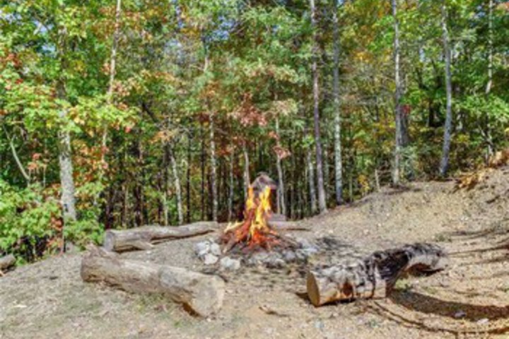 Big Bear Lodge Five Bedroom Home