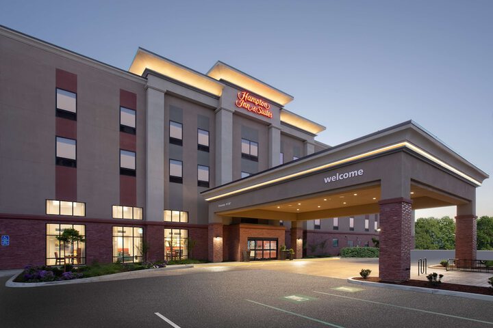 Hotel 2 of 49