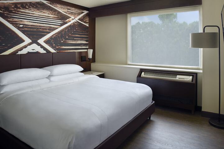 Room 15 of 48