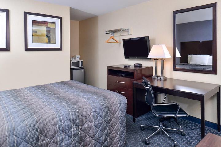Room 21 of 40