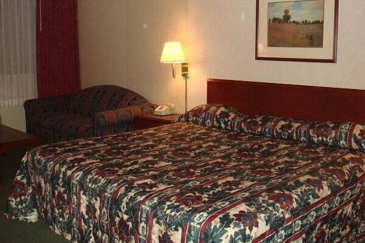 Room 13 of 20