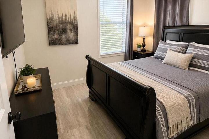 Cozy Two Bedrooms Apartment in Valrico