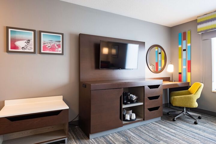 Room 12 of 66