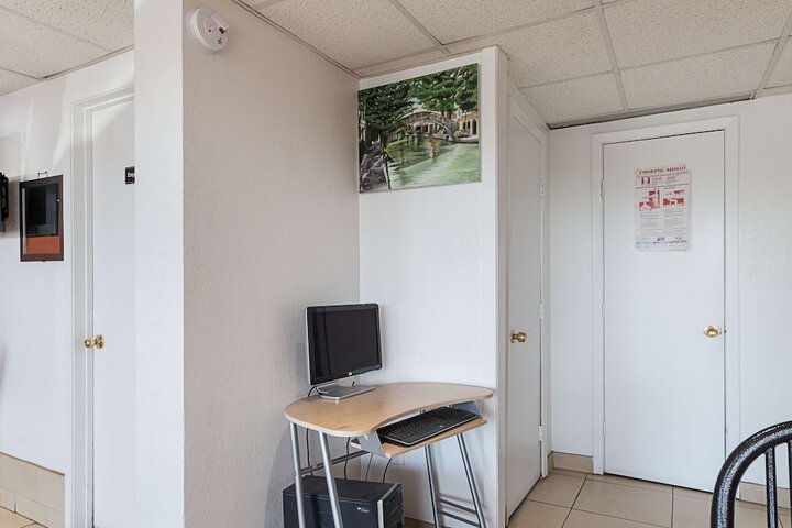 Business Center 48 of 48