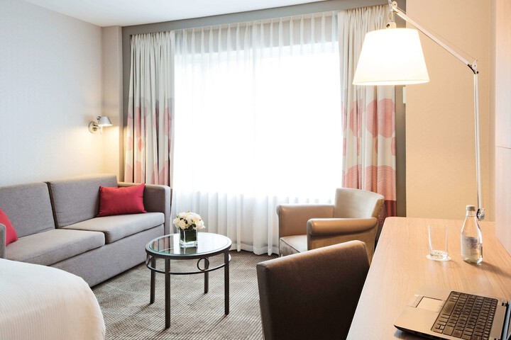 Room 18 of 43