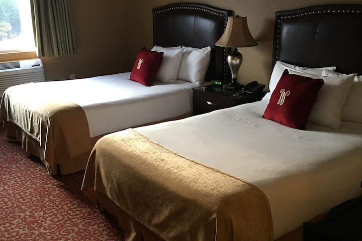 Room 7 of 16
