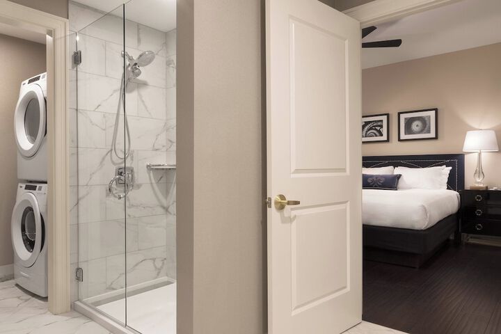 Room 15 of 43