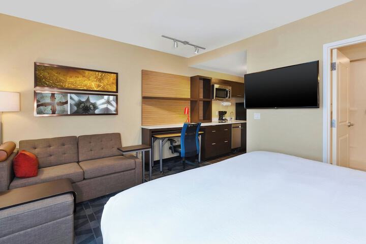 TownePlace Suites by Marriott Grand Rapids Airport Southeast