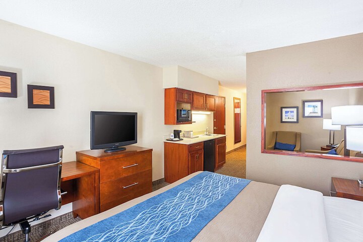 Room 16 of 33