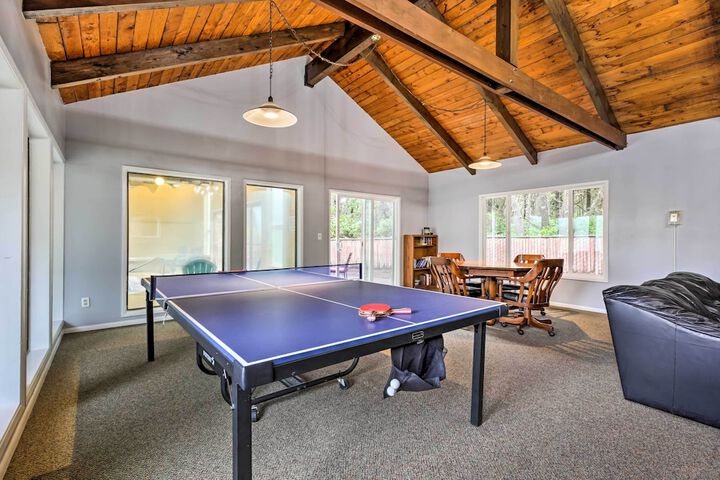 Lincoln City Oceanfront Condo Near Lincoln Beach!