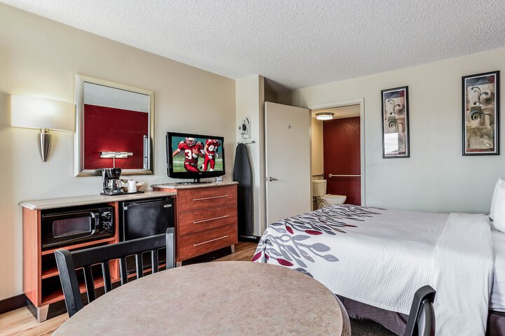 Room 13 of 28